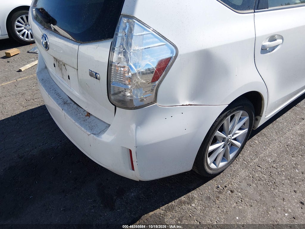 2012 Toyota Prius V Five photo 6