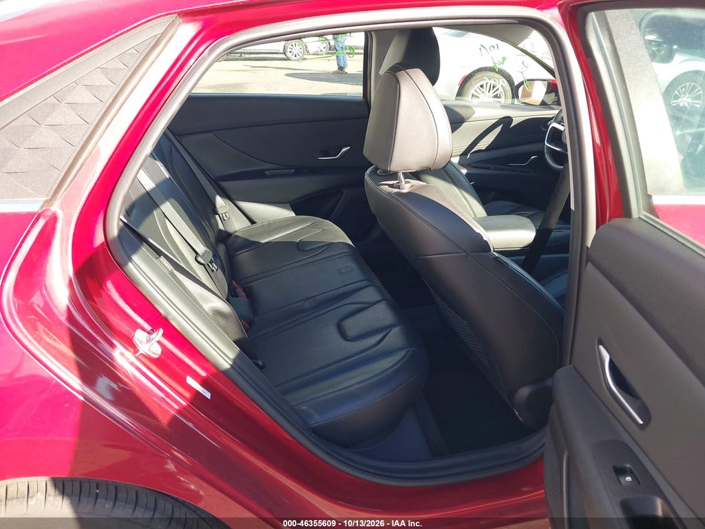2025 Hyundai Elantra Limited photo 8