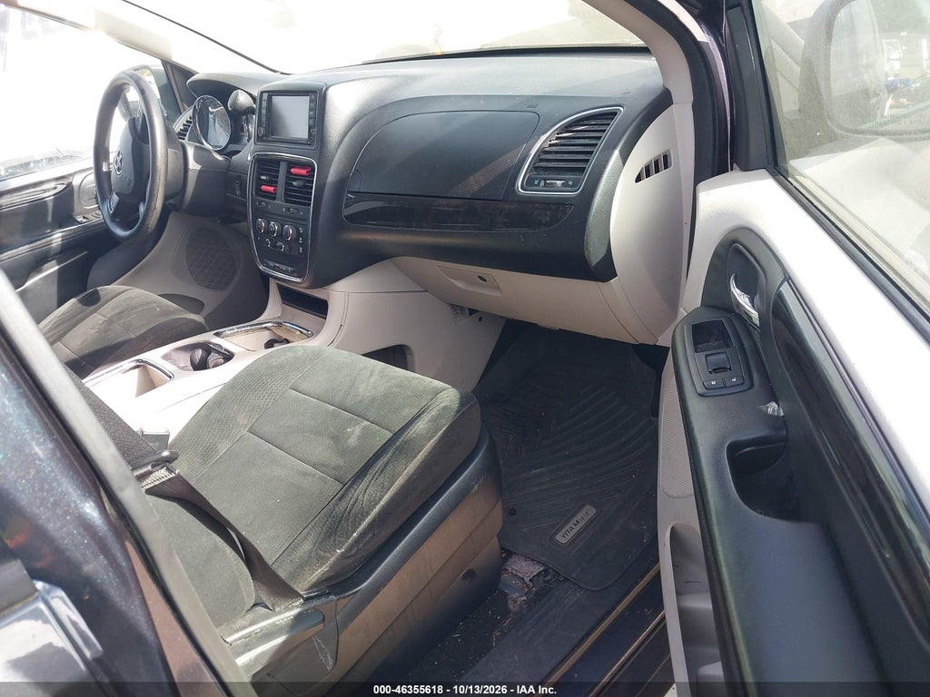 2013 Dodge Grand Caravan SXT photo 5