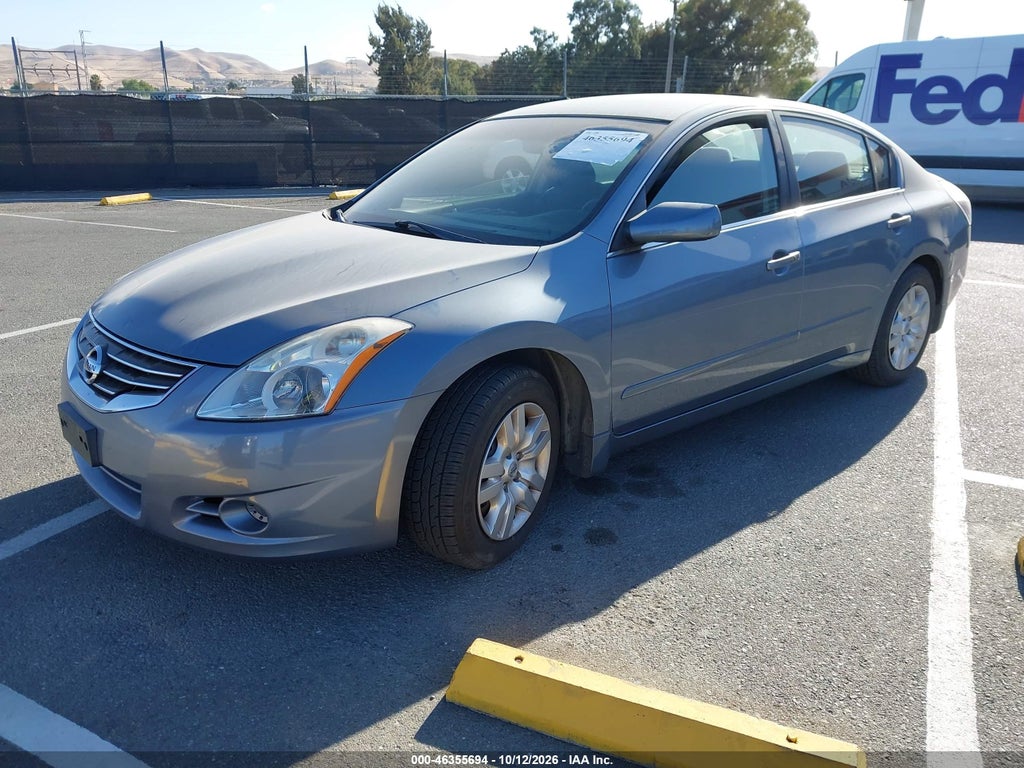 2012 Nissan Altima 2.5 S photo 2