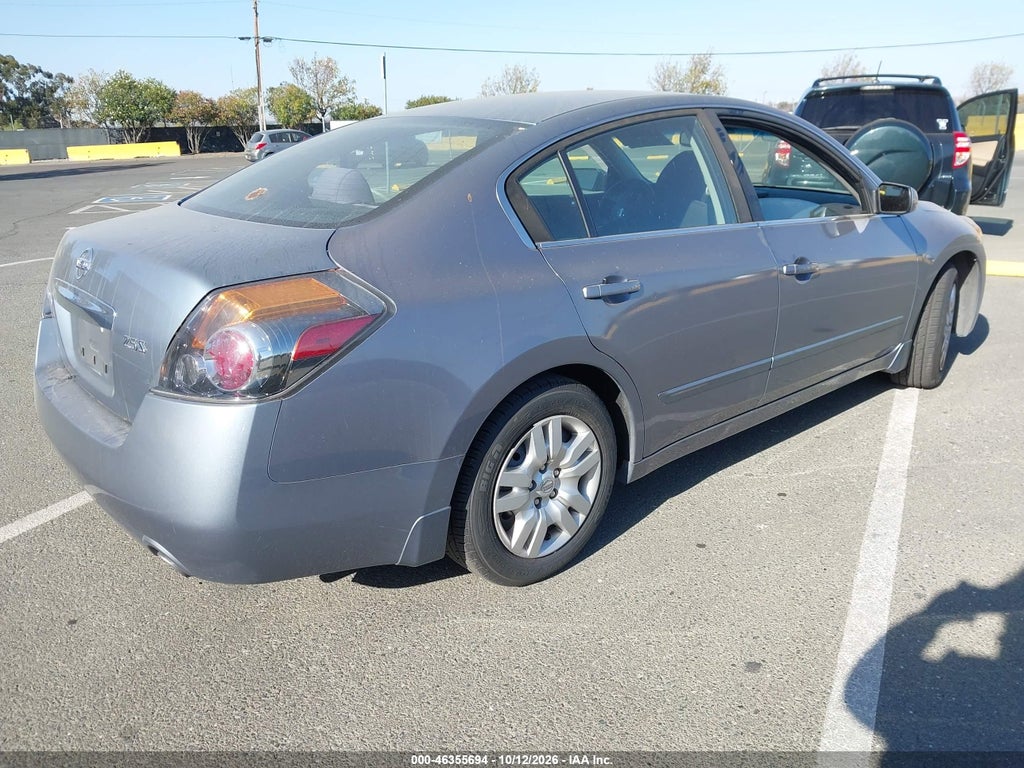 2012 Nissan Altima 2.5 S photo 4