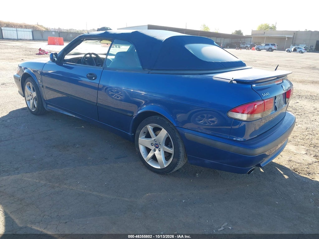 2002 Saab 9-3 SE photo 3