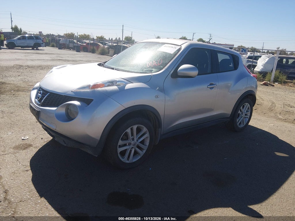 2013 Nissan Juke S photo 2