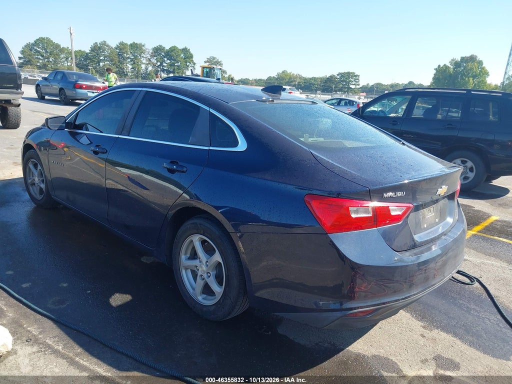 2016 Chevrolet Malibu LS photo 3