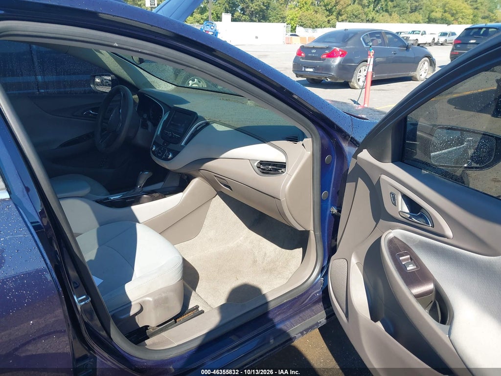 2016 Chevrolet Malibu LS photo 5