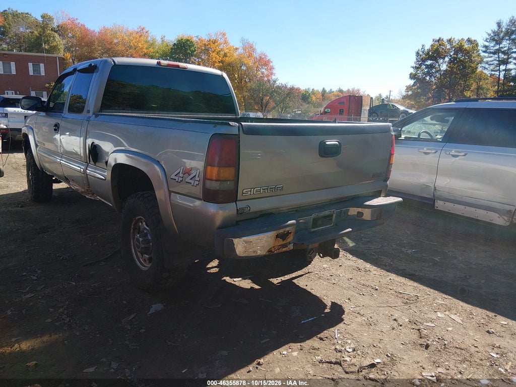 2002 GMC Sierra 2500HD SLE photo 3