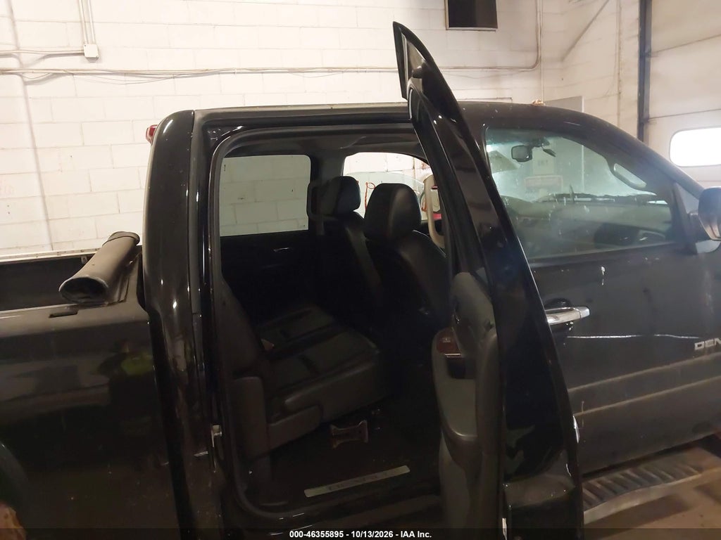 2009 GMC Sierra 1500 Denali photo 8