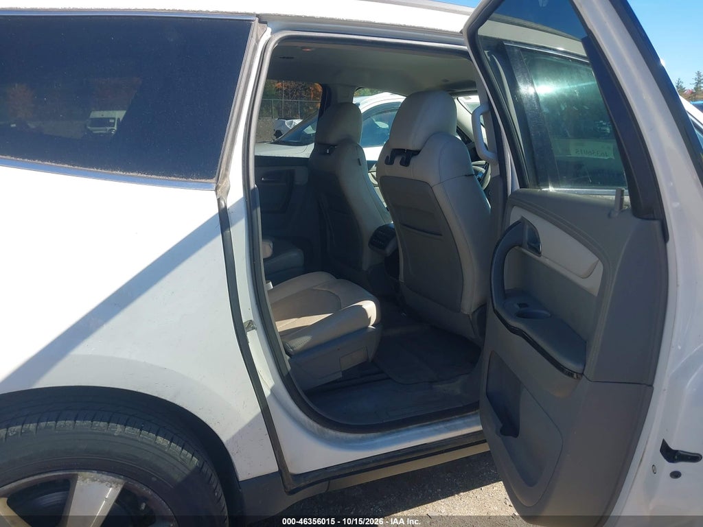 2015 Chevrolet Traverse LTZ photo 8