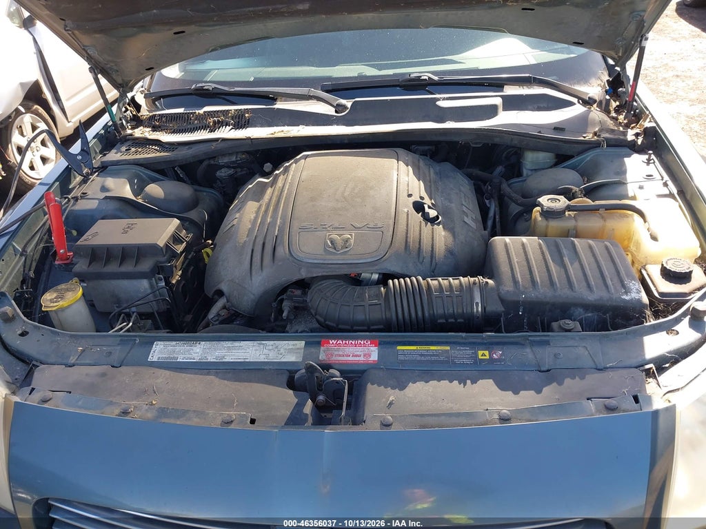 2005 Dodge Magnum RT photo 10