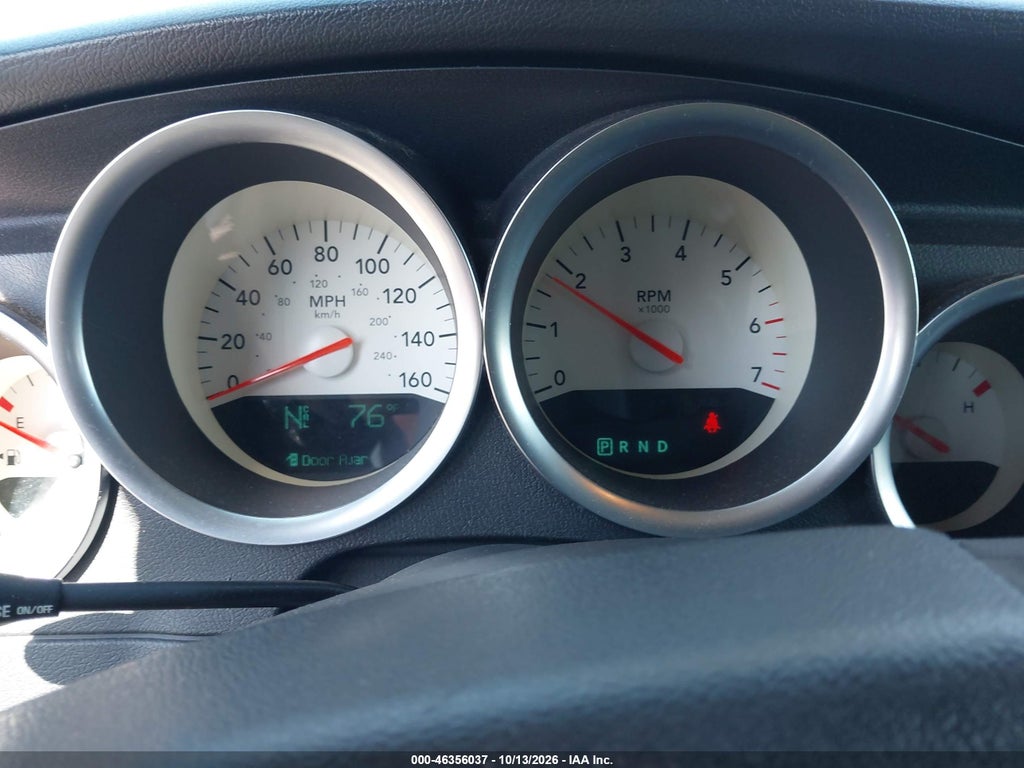 2005 Dodge Magnum RT photo 7