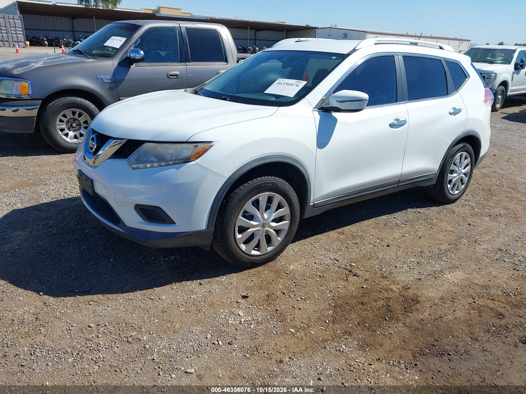 2016 Nissan Rogue S photo 2