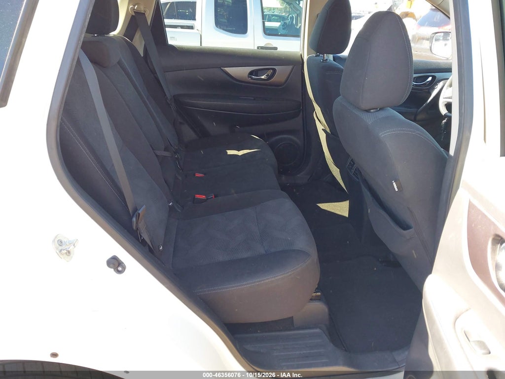 2016 Nissan Rogue S photo 8