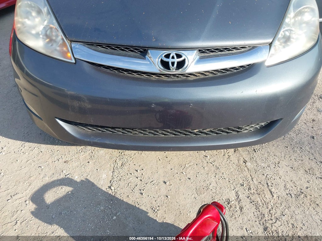 2009 Toyota Sienna Limited photo 6