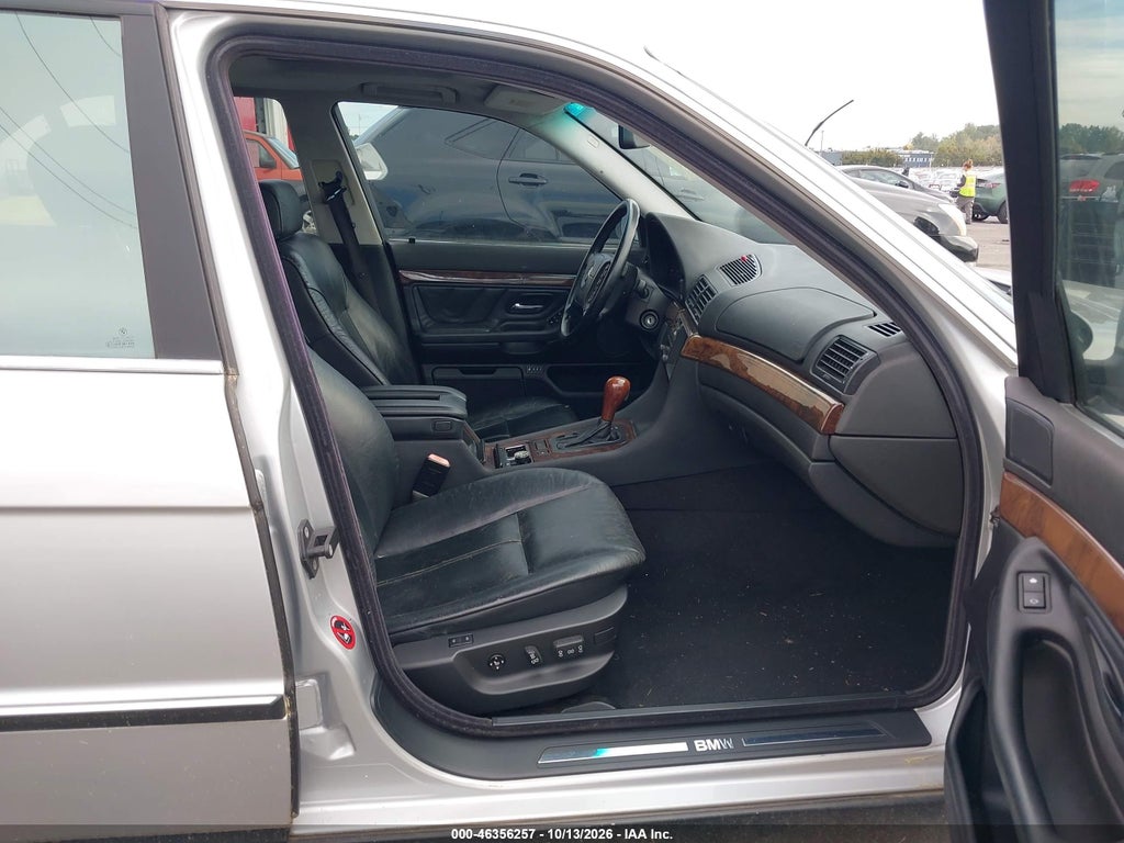 2000 BMW 740IA photo 5