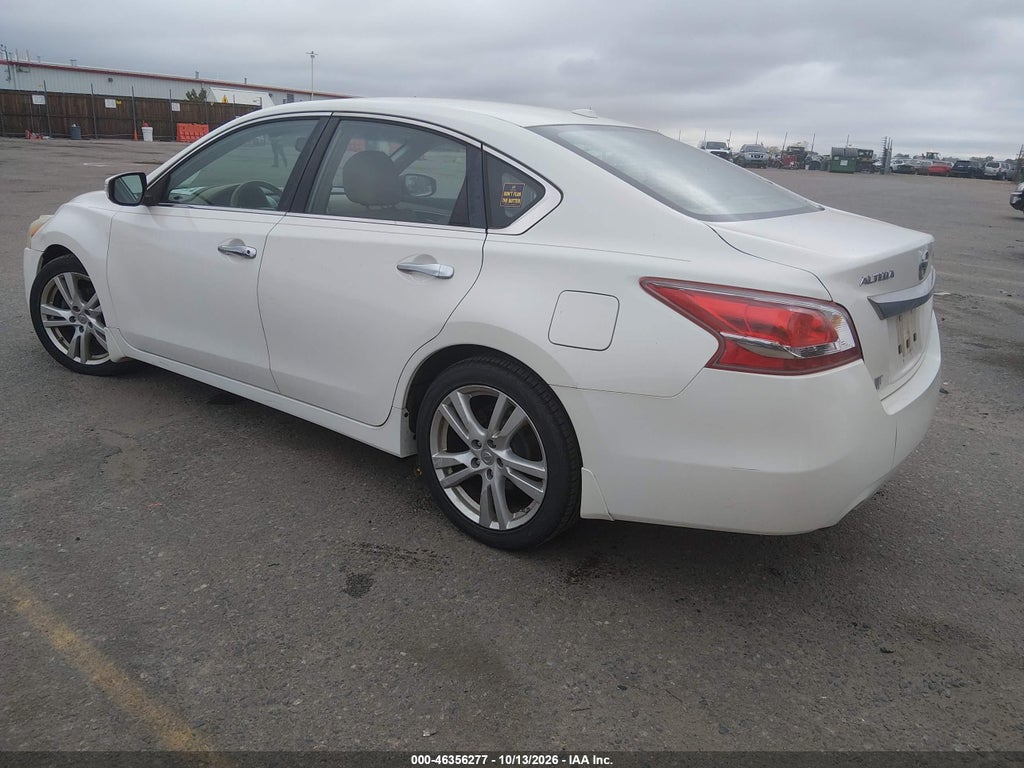 2013 Nissan Altima 3.5 SL photo 3