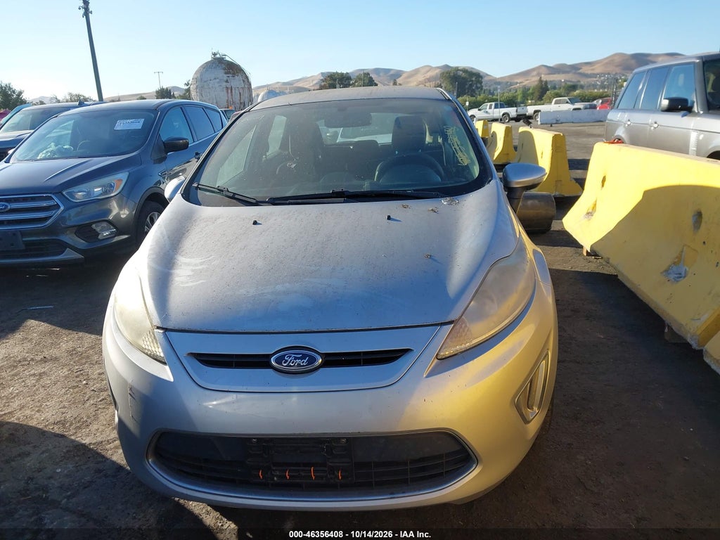 2011 Ford Fiesta SES photo 6