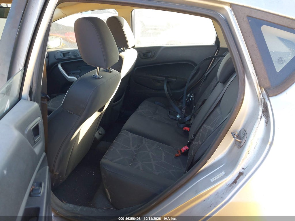 2011 Ford Fiesta SES photo 8