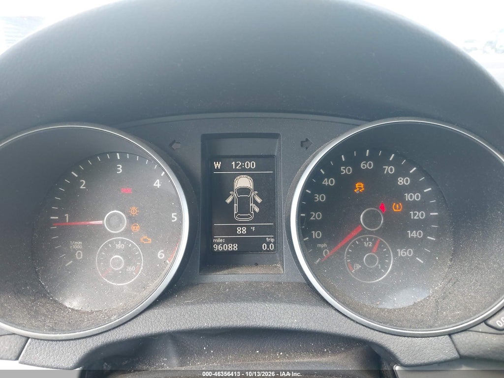2012 Volkswagen Golf TDI 4-Door photo 7