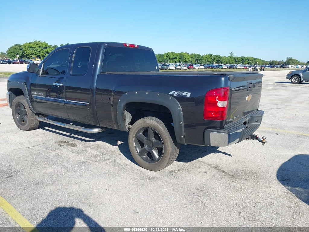 2013 Chevrolet Silverado 1500 LT photo 3