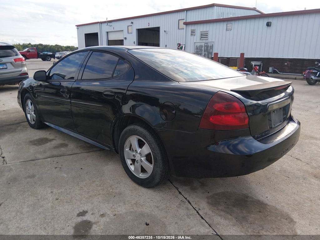 2007 Pontiac Grand Prix photo 3