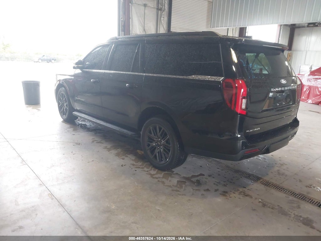 2027 Ford Expedition photo 3