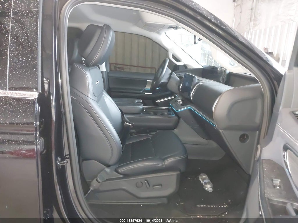 2027 Ford Expedition photo 5