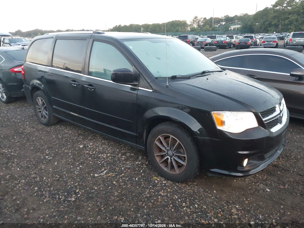 2017 Dodge Grand Caravan SXT photo 1
