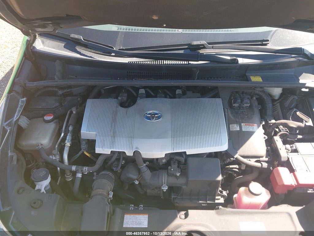 2016 Toyota Prius TWO photo 10