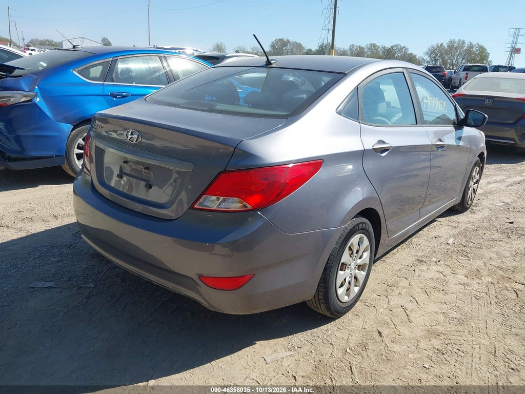 2016 Hyundai Accent SE photo 4