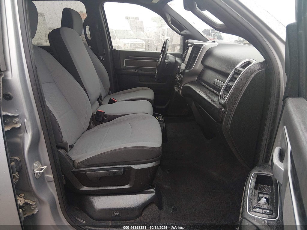 2023 Ram 2500 BIG Horn 4X4 8' Box photo 5
