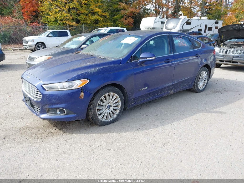 2013 Ford Fusion Hybrid SE photo 2