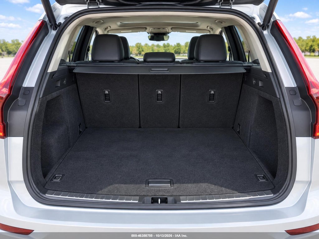 2026 Volvo XC90 Plus, B6 AWD GAS (mild Hybrid), Gasoline, Bright, 7 Seats photo 6