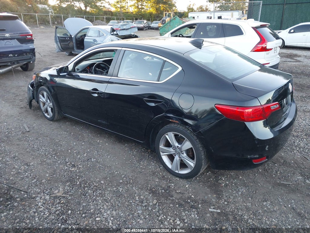 2015 Acura ILX 2.0L photo 3
