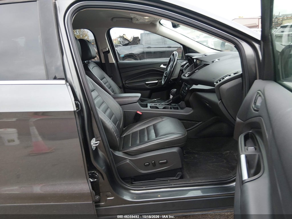 2017 Ford Escape Titanium photo 5