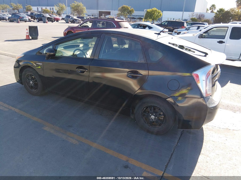 2012 Toyota Prius Four photo 3
