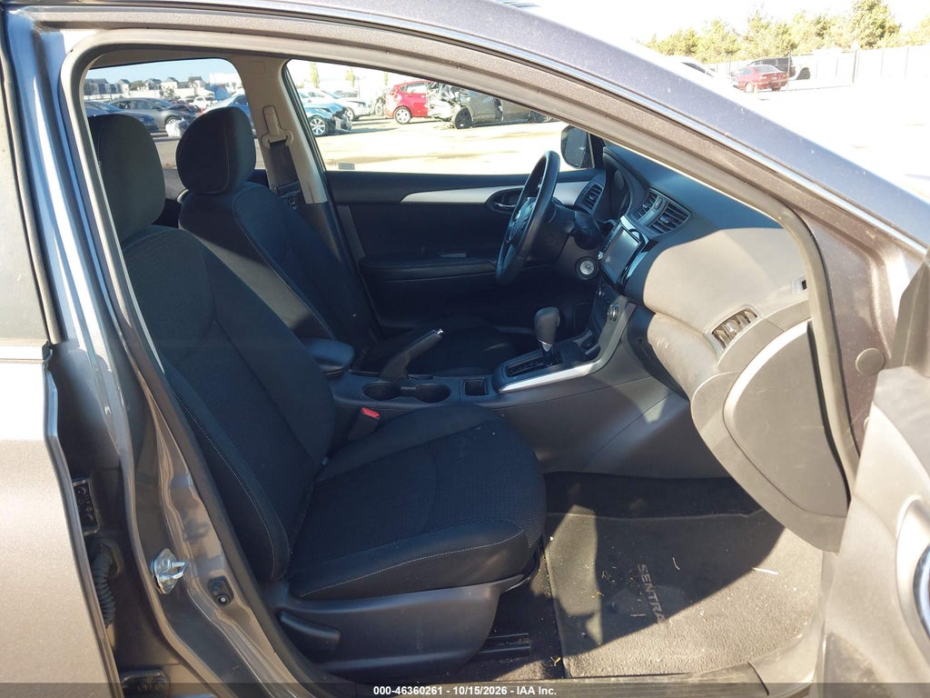 2019 Nissan Sentra S photo 5