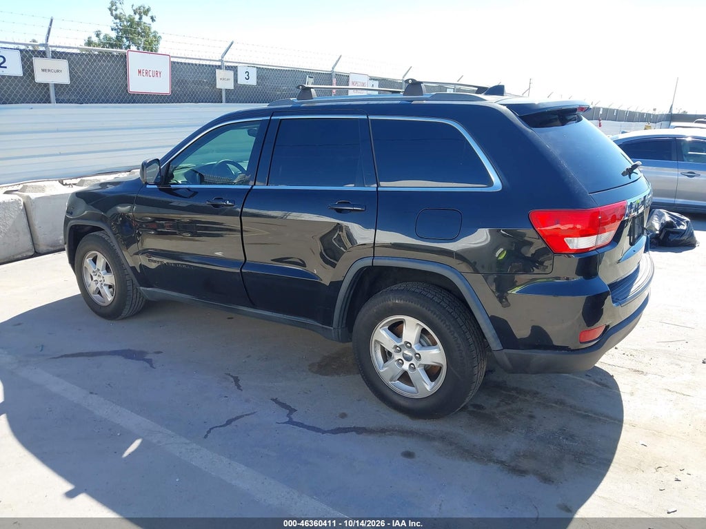 2013 Jeep Grand Cherokee Laredo photo 3