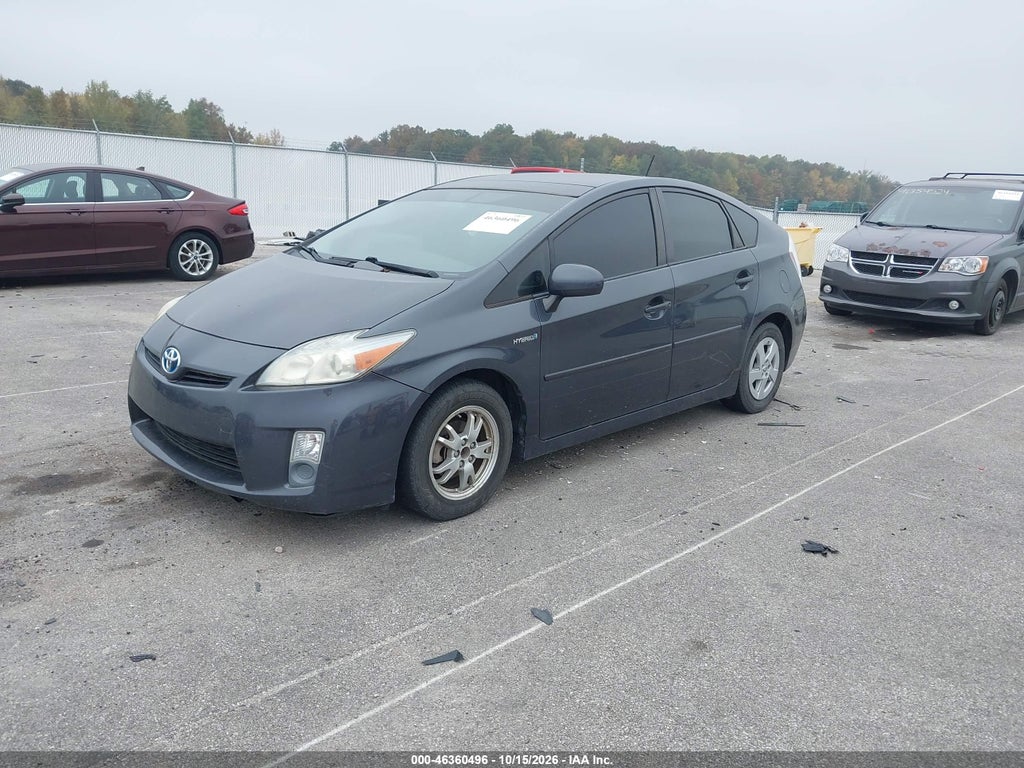 2010 Toyota Prius IV photo 2