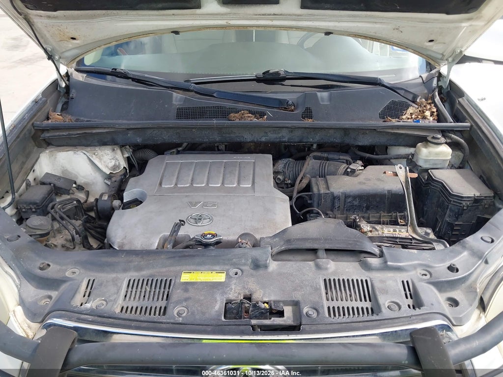 2010 Toyota Highlander Limited V6 photo 10