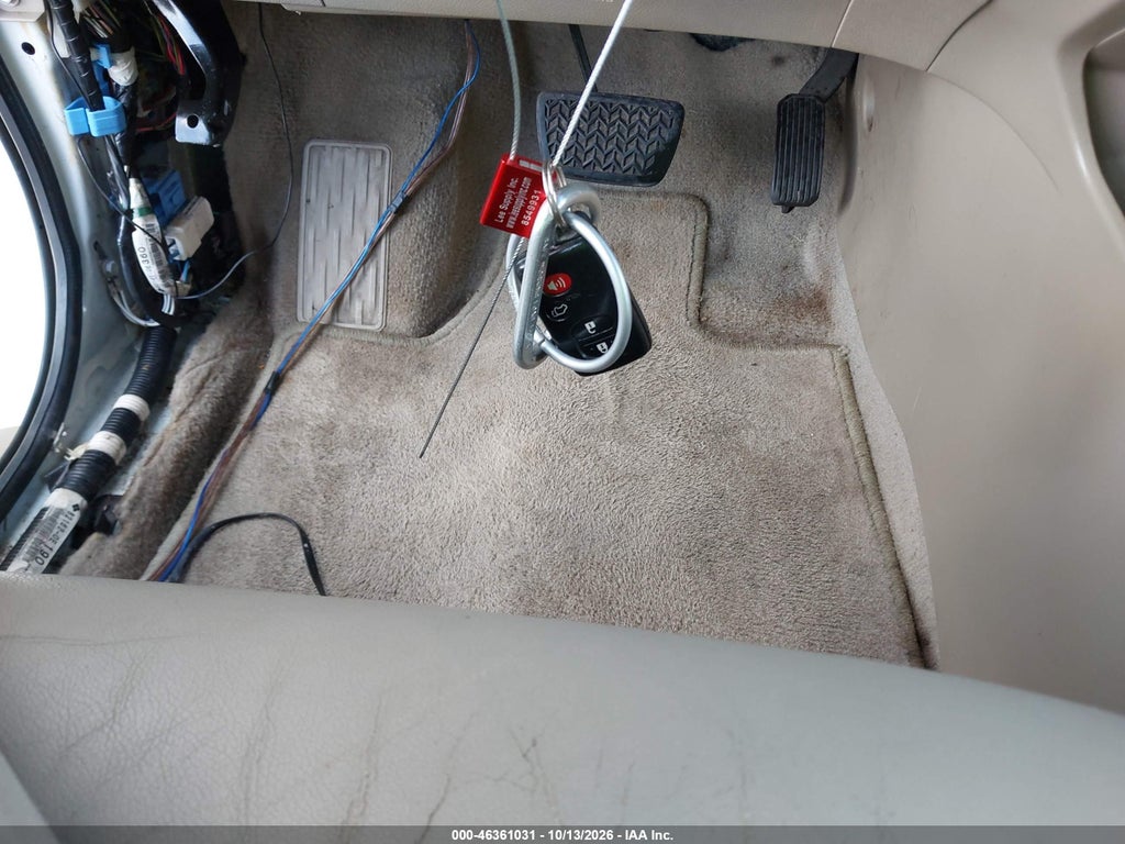2010 Toyota Highlander Limited V6 photo 11