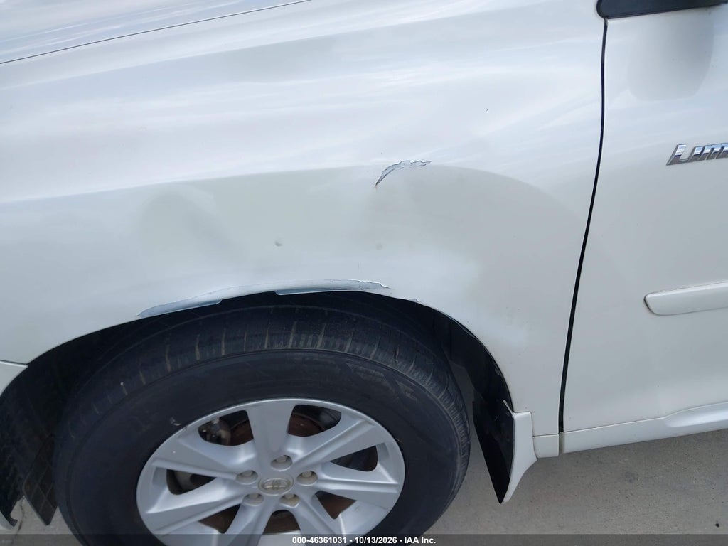 2010 Toyota Highlander Limited V6 photo 6