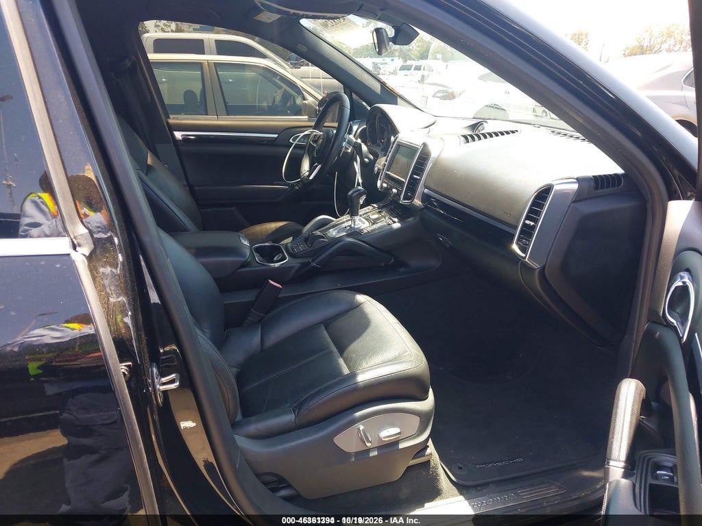 2016 Porsche Cayenne photo 5