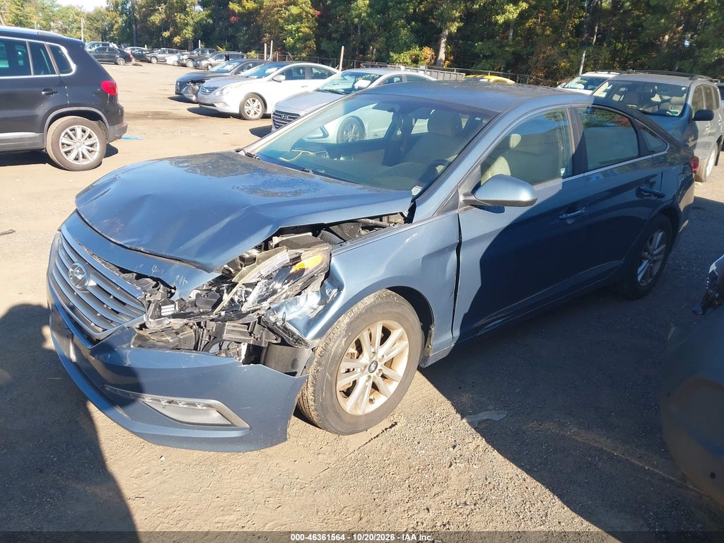 2015 Hyundai Sonata SE photo 2