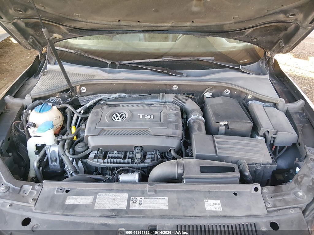 2014 Volkswagen Passat 1.8T Wolfsburg Edition photo 10