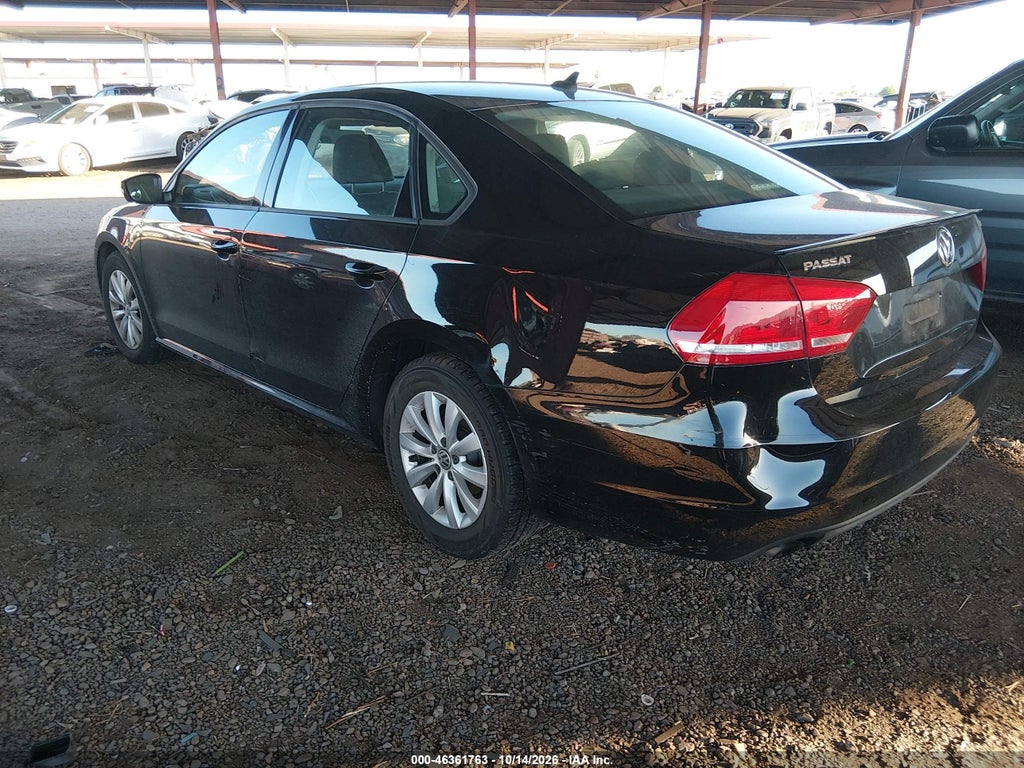 2014 Volkswagen Passat 1.8T Wolfsburg Edition photo 3