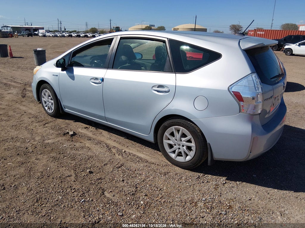 2013 Toyota Prius V Three photo 3