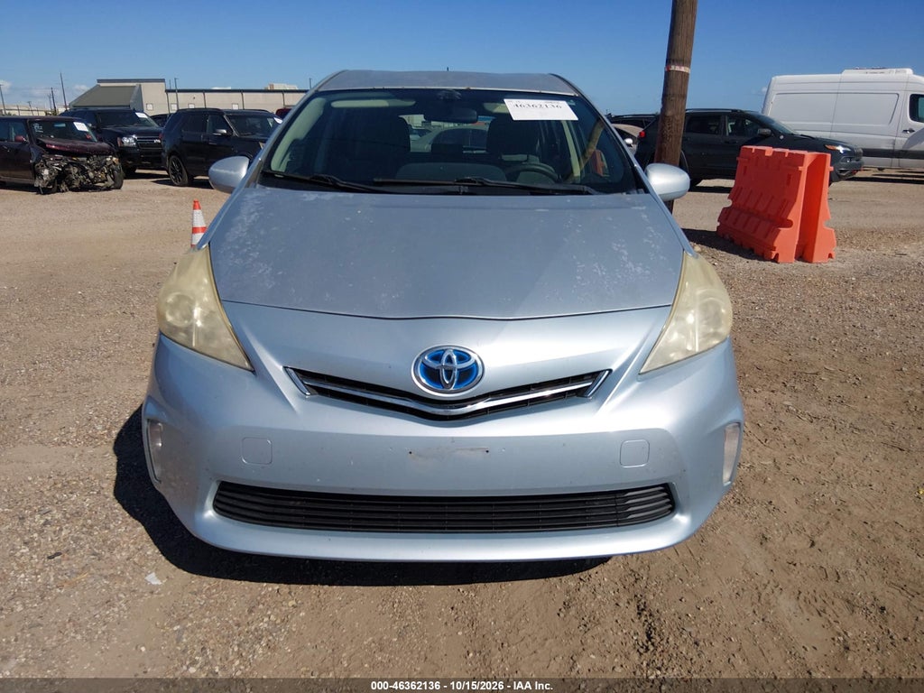 2013 Toyota Prius V Three photo 6