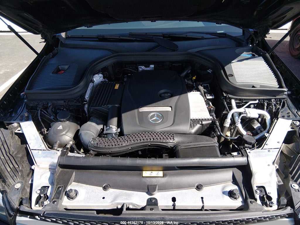 2017 Mercedes-Benz GLC 300 4MATIC photo 10
