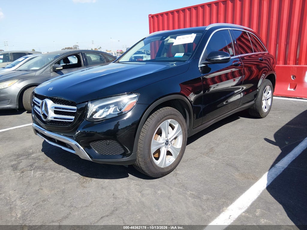 2017 Mercedes-Benz GLC 300 4MATIC photo 2