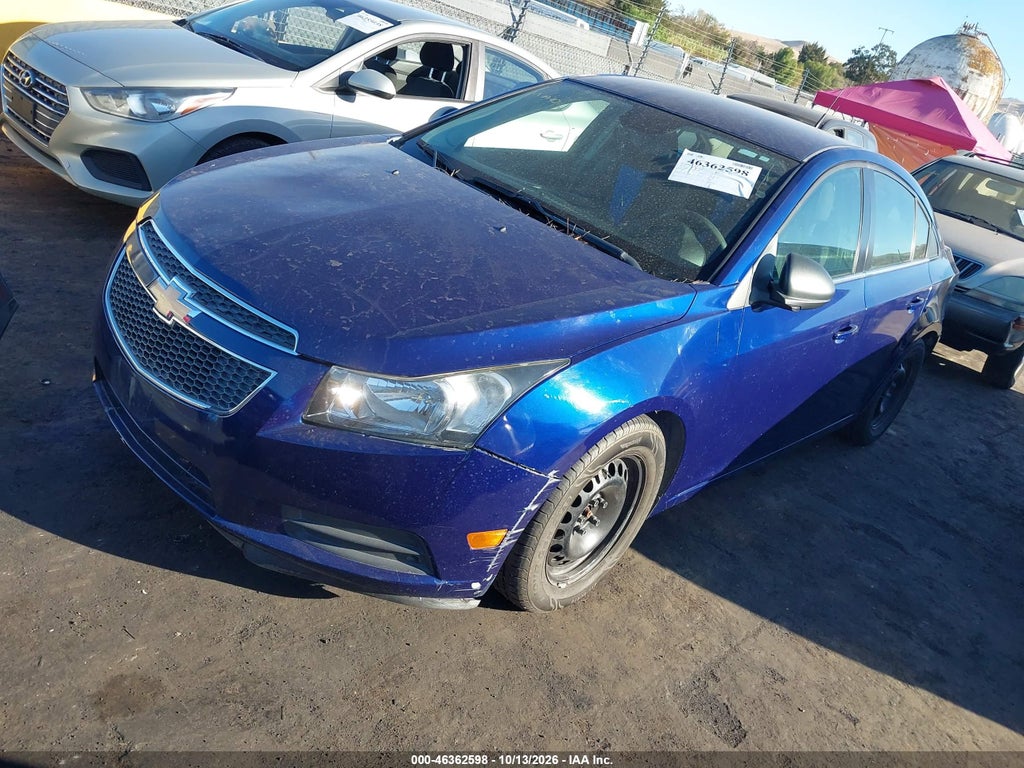 2012 Chevrolet Cruze LS photo 2